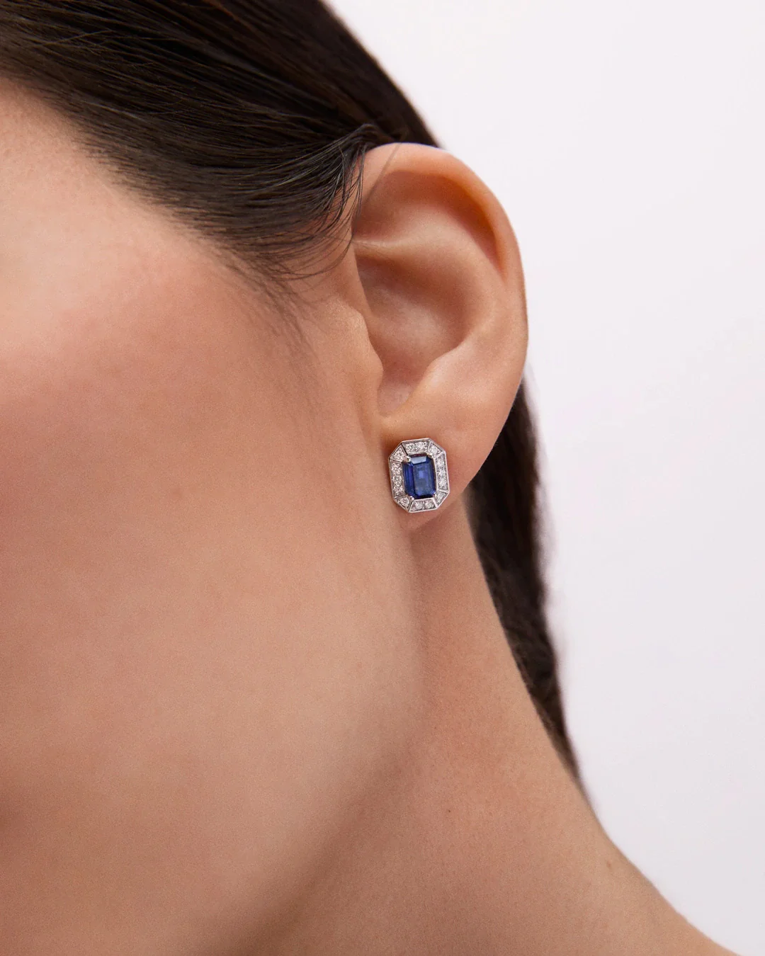 Pendientes Art Deco Helen de Zafiros y Diamantes en Oro Blanco de 18 Kt - Image 2