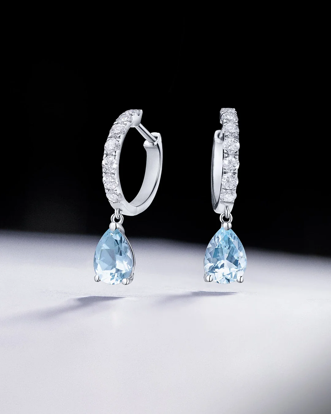 Pendientes Brooke de Aguamarinas y Diamantes en Oro Blanco de 18 Kt - Image 4