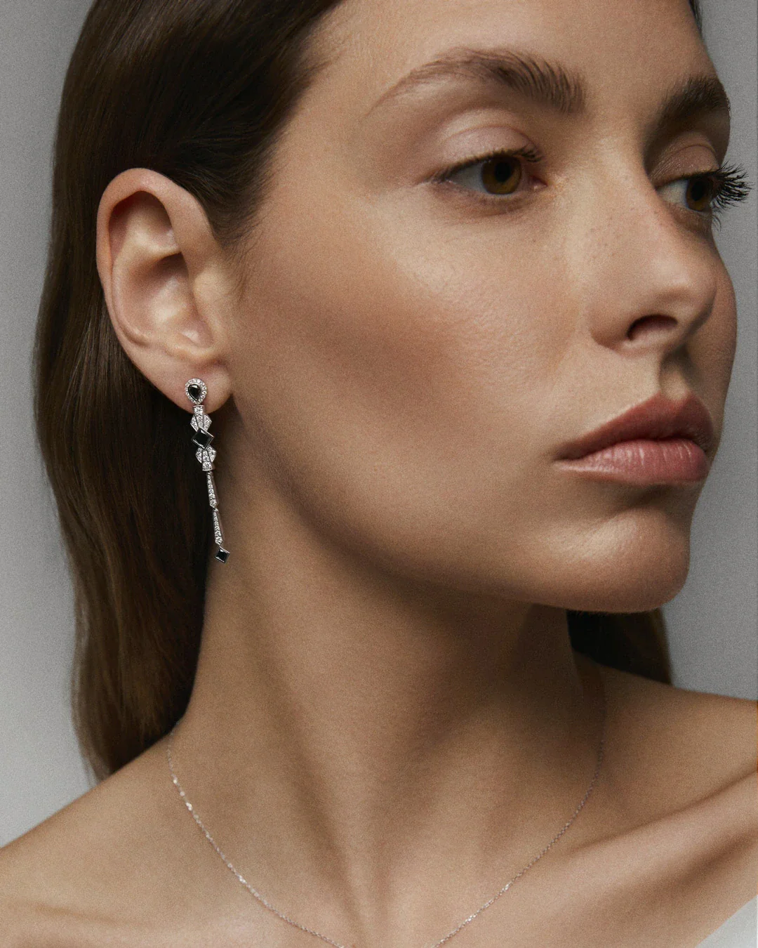 Pendientes Celeste de Diamantes en Oro Blanco de 18 kt - Image 2