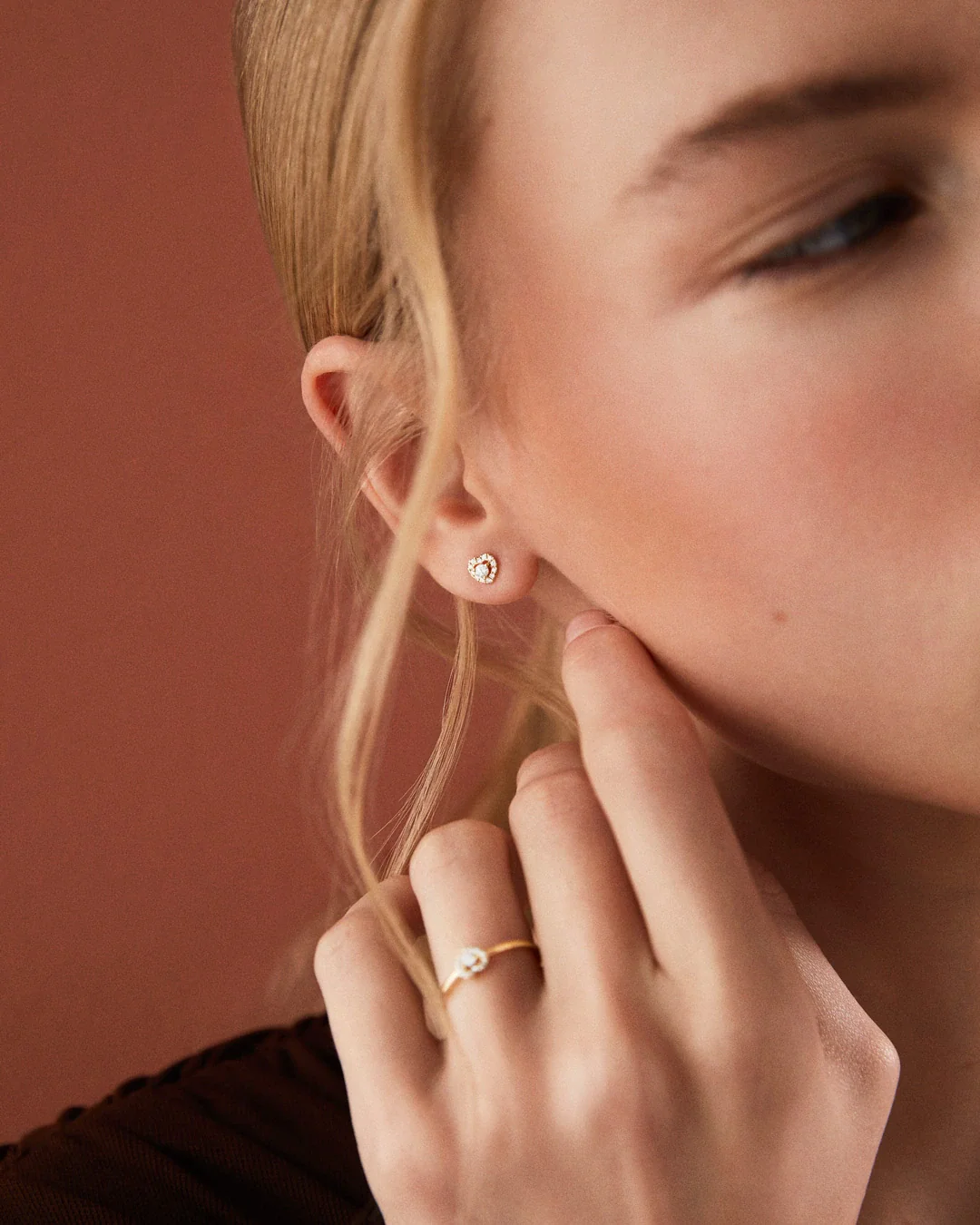 Pendientes Corazón Ariadne de Diamantes en Oro Amarillo de 18 Kt - Image 5