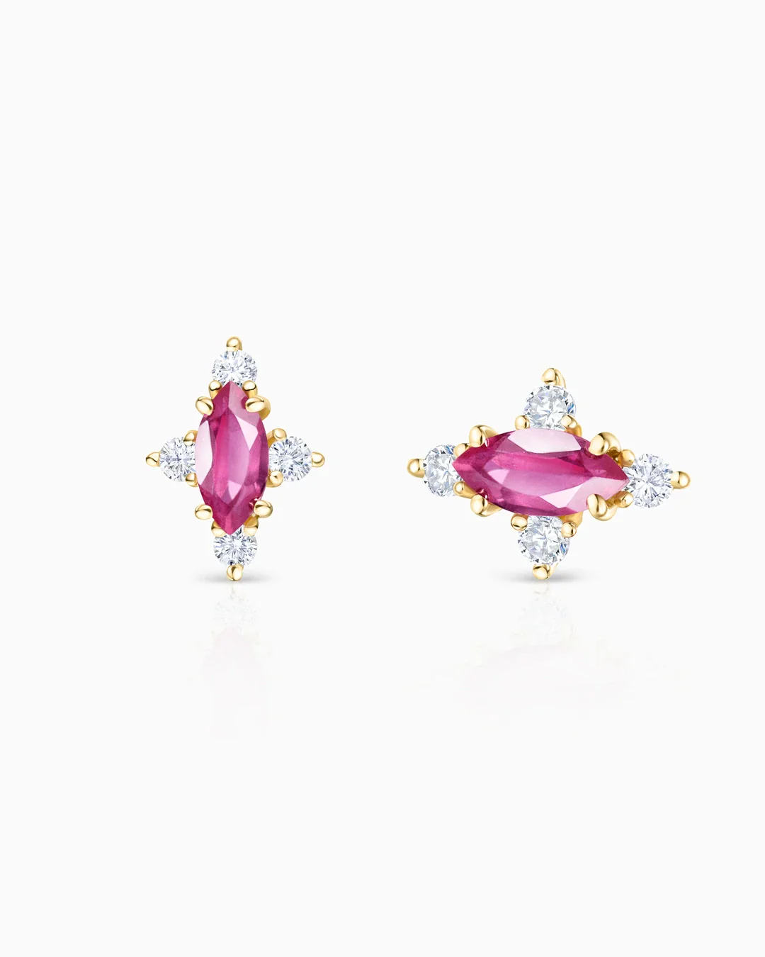 Pendientes Crown Marquise de Rubí en Oro Amarillo de 18 Kt - Image 2
