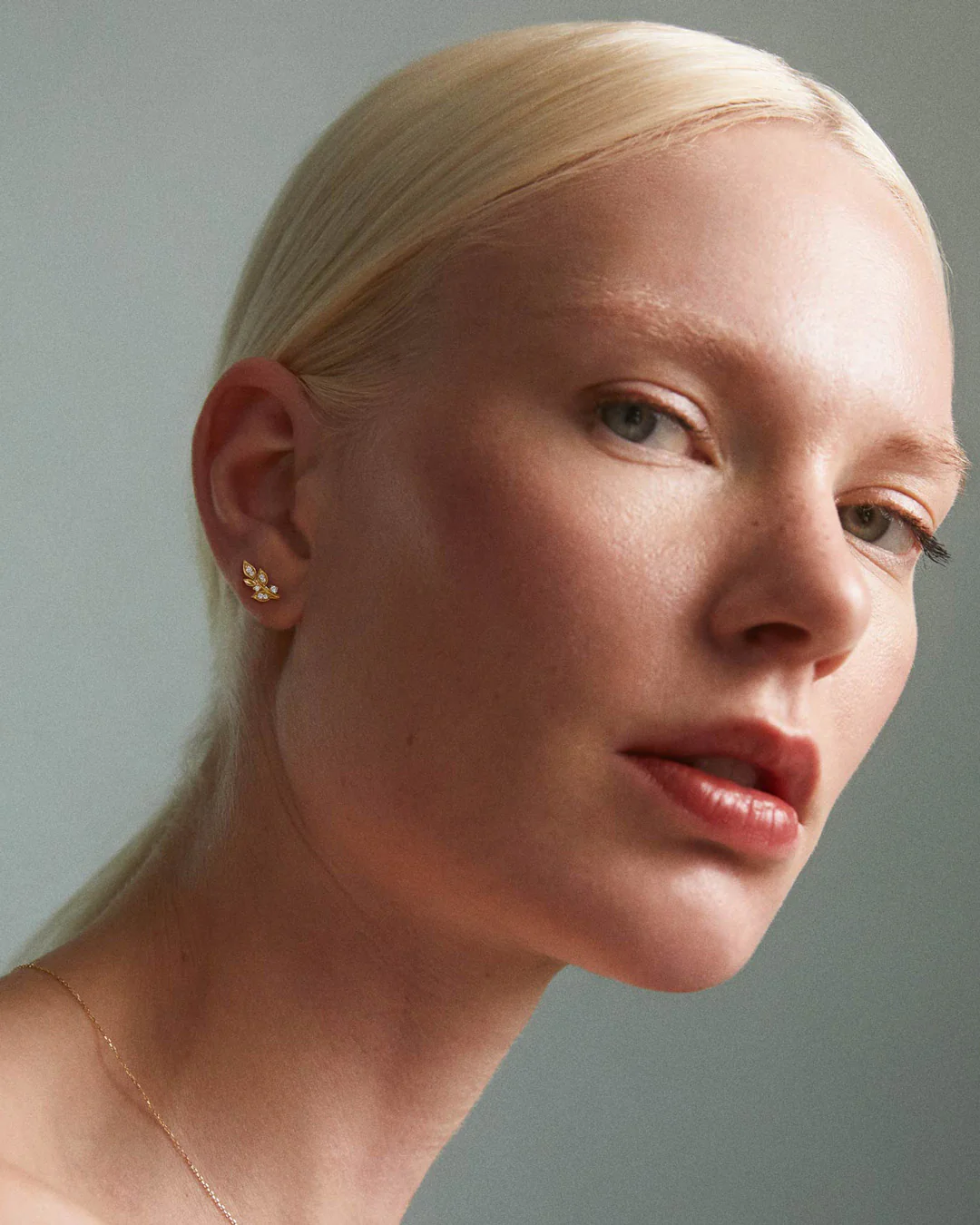 Pendientes Dafne de Diamantes en Oro Amarillo de 18 Kt - Image 2