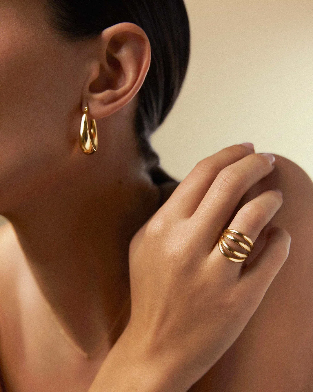 Pendientes Duomo en Oro Amarillo de 18 Kt - Image 2