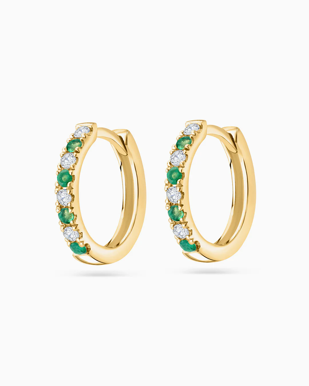 Pendientes Eternity Colors Aro de Esmeraldas en Oro Amarillo de 18 Kt