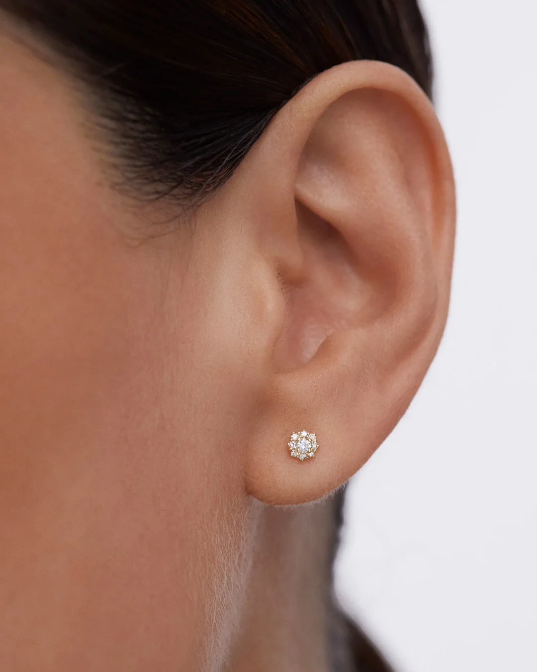 Pendientes Fleur de Diamantes en Oro Amarillo de 18 Kt - Image 2