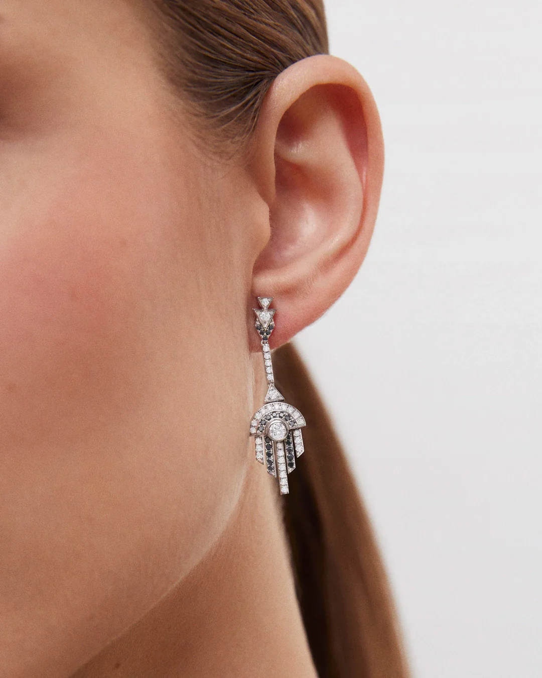 Pendientes Greta de Diamantes en Oro Blanco de 18 Kt - Image 2
