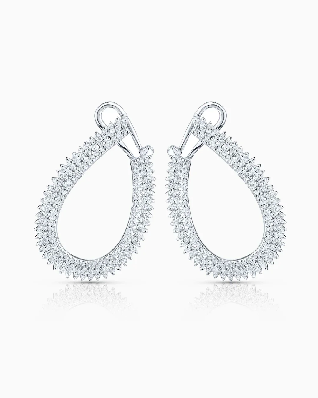 Pendientes Infinity de Diamantes en Oro Blanco de 18 Kt - Image 5