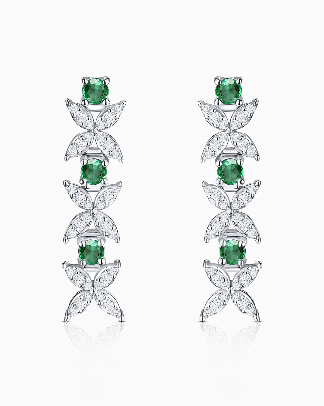 Pendientes Jasmine de Esmeraldas de Zambia y Diamantes en Oro Blanco de 18 Kt - Image 4