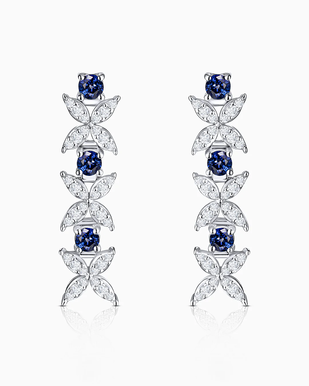 Pendientes Jasmine de Zafiros y Diamantes en Oro Blanco de 18 Kt - Image 4