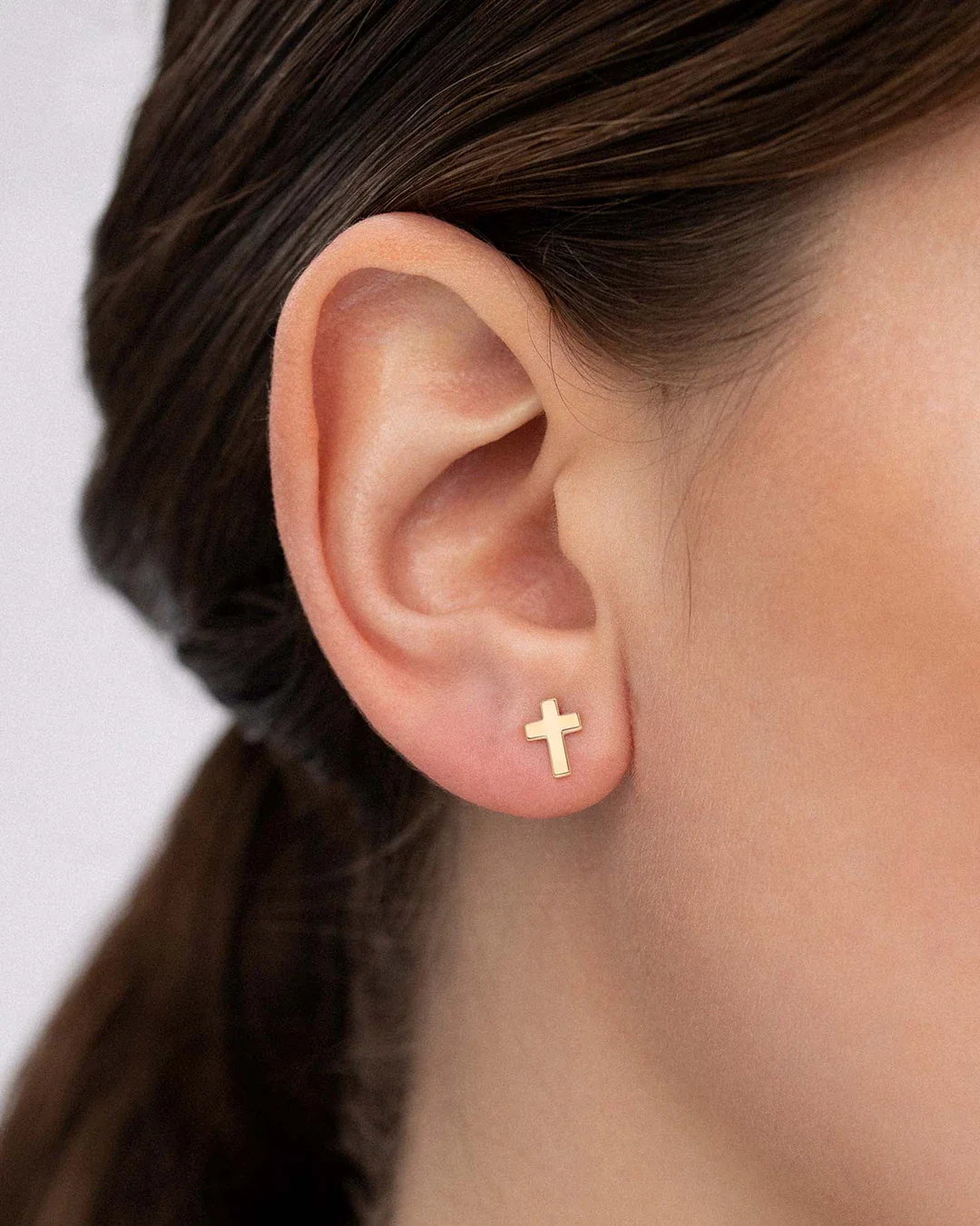 Pendientes Joy Cruz en Oro Amarillo de 18 Kt - Image 2