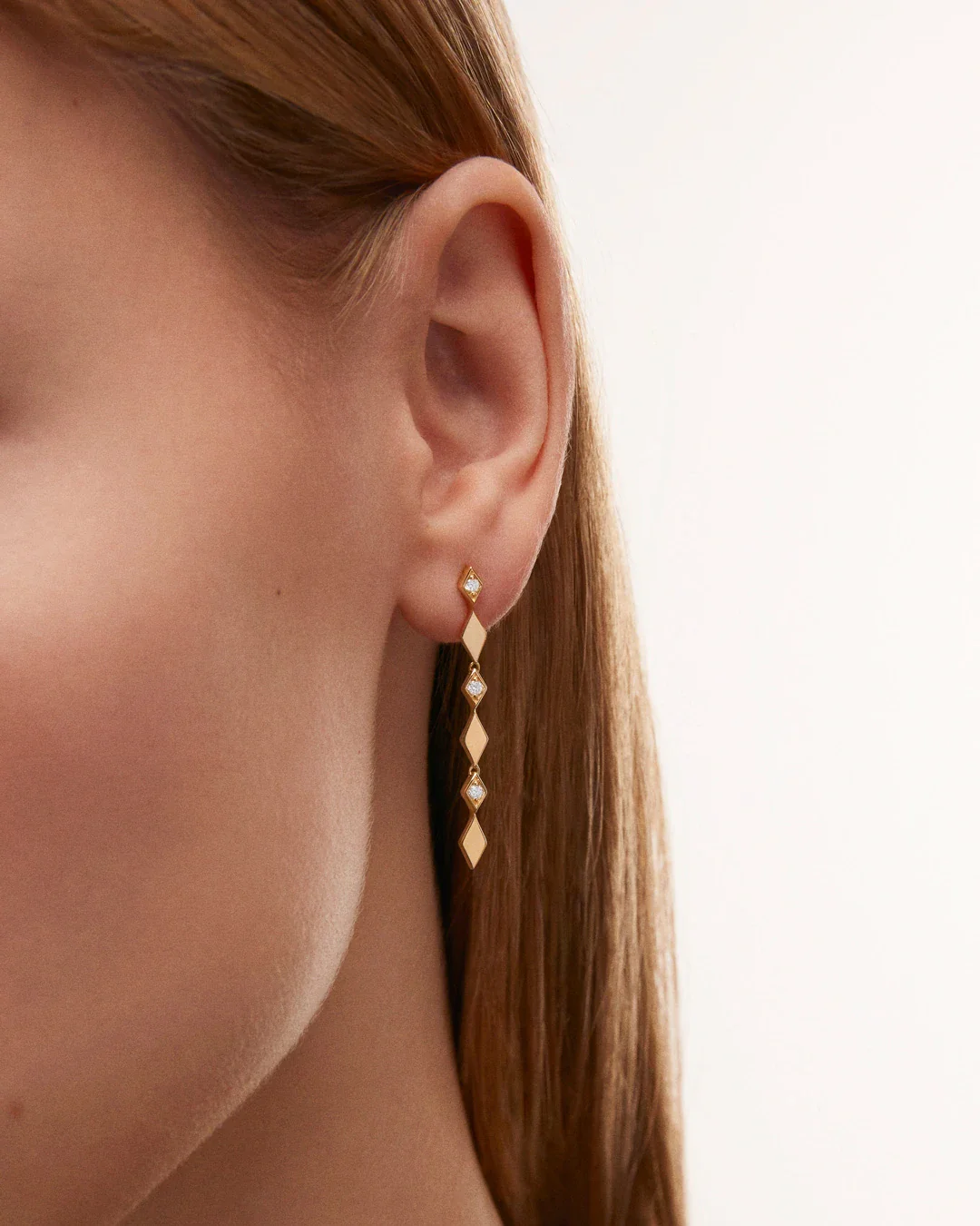 Pendientes Largos Losange de Diamantes en Oro Amarillo de 18 Kt - Image 2
