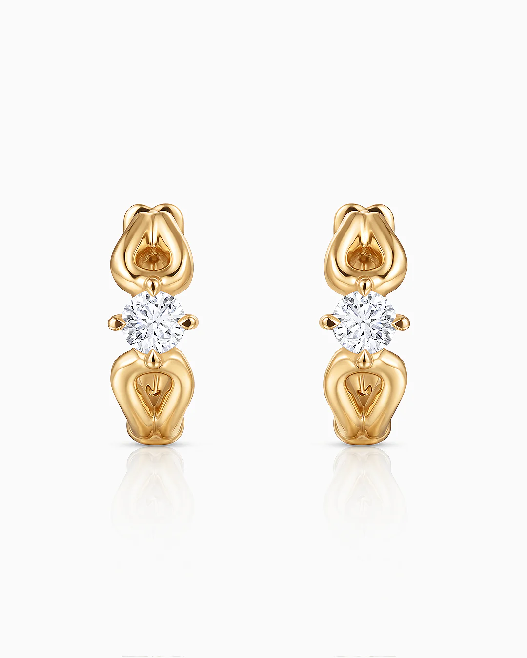 Pendientes Liora Nudo de Diamantes en Oro Amarillo de 18 kt - Image 4