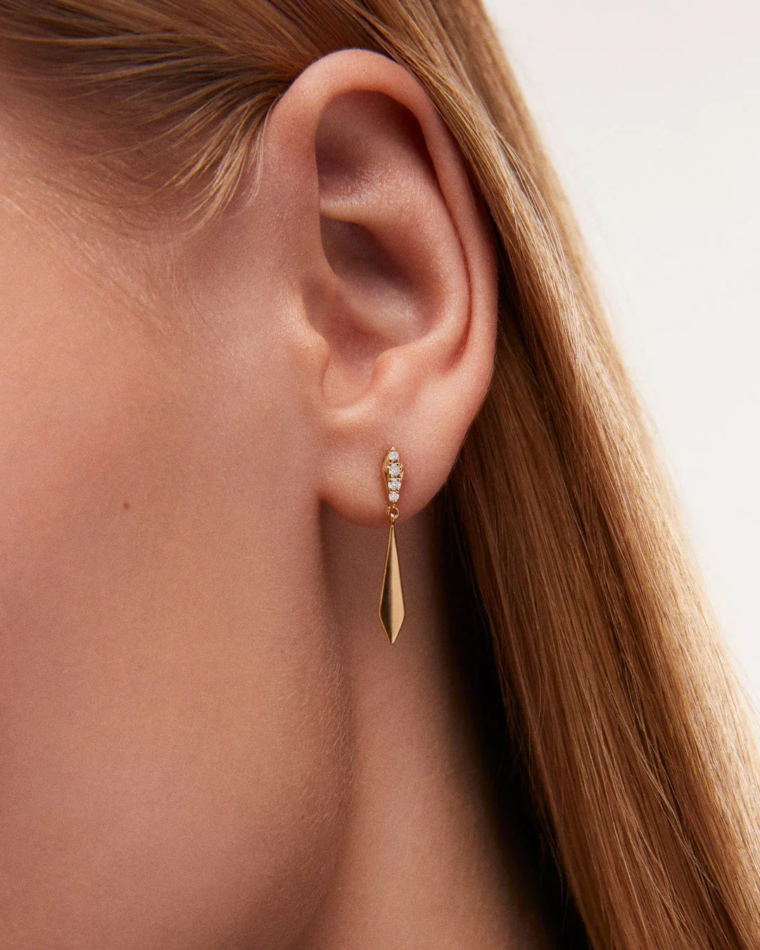 Pendientes Losange de Diamantes en Oro Amarillo de 18 Kt - Image 2