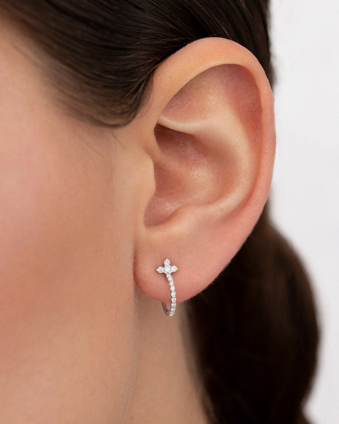 Pendientes Milett de Diamantes en Oro Blanco de 18 Kt - Image 2