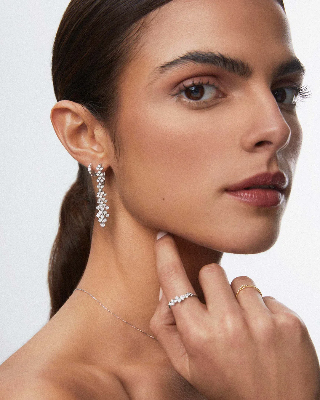 Pendientes Oriana de Diamantes en Oro Blanco de 18 Kt - Image 2