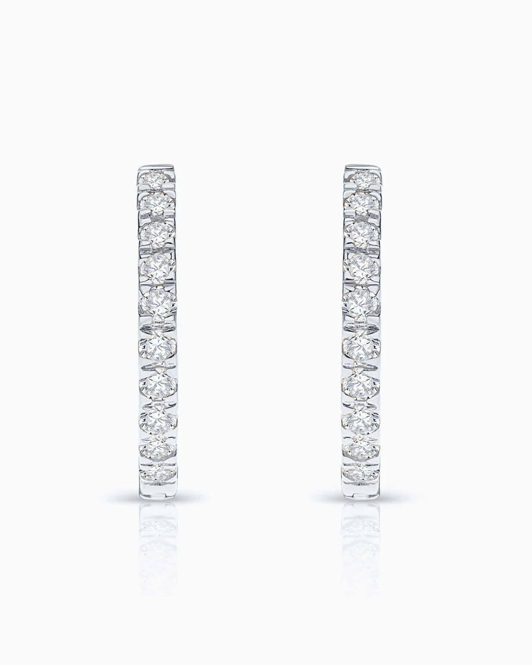 Pendientes Petite Diamonds Aro 12 MM en Oro Blanco de 18 Kt - Image 3