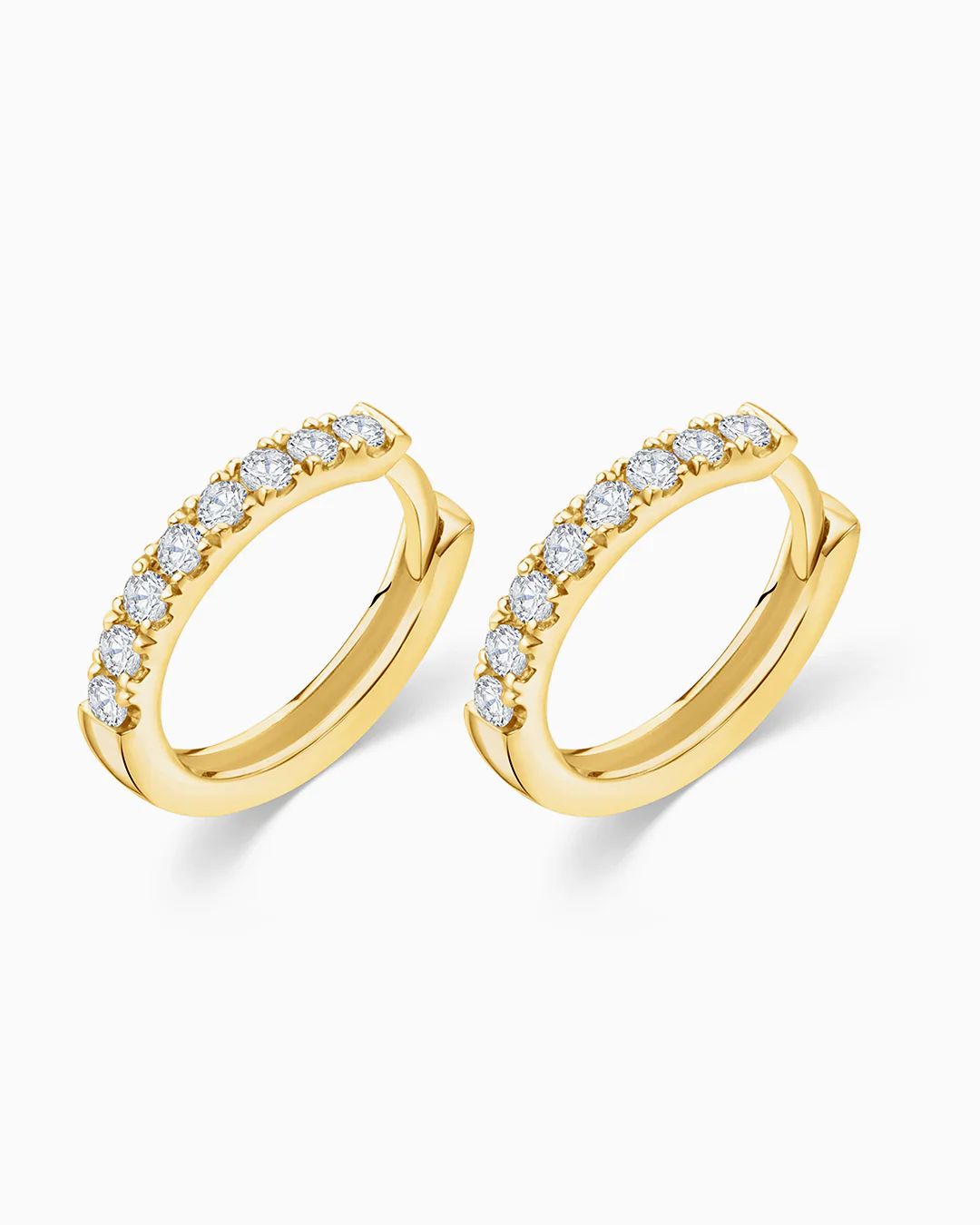 Pendientes Petite Diamonds Aro en Oro Amarillo de 18 Kt - Image 4
