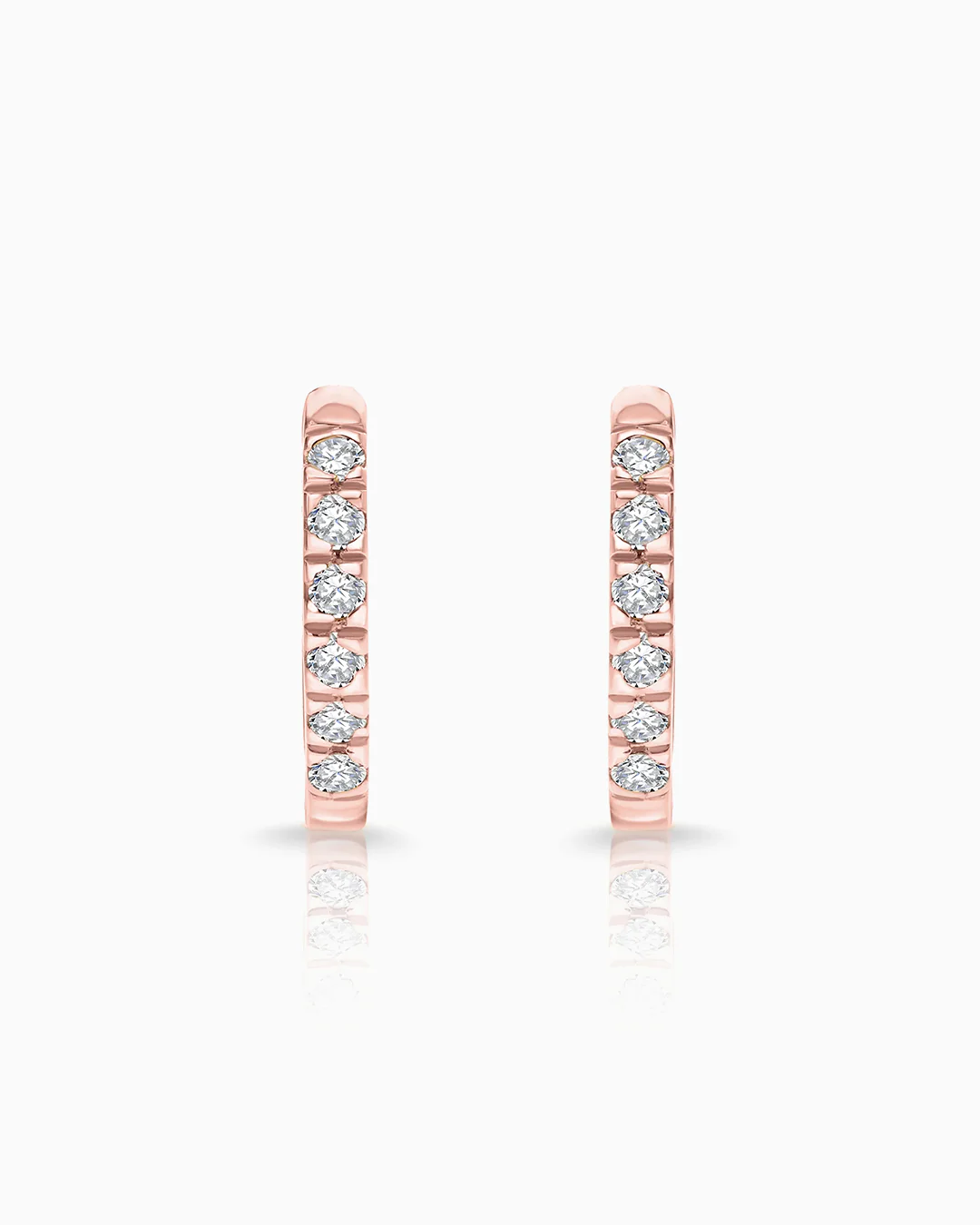 Pendientes Petite Diamonds Aro MINI en Oro Rosa de 18 Kt - Image 4