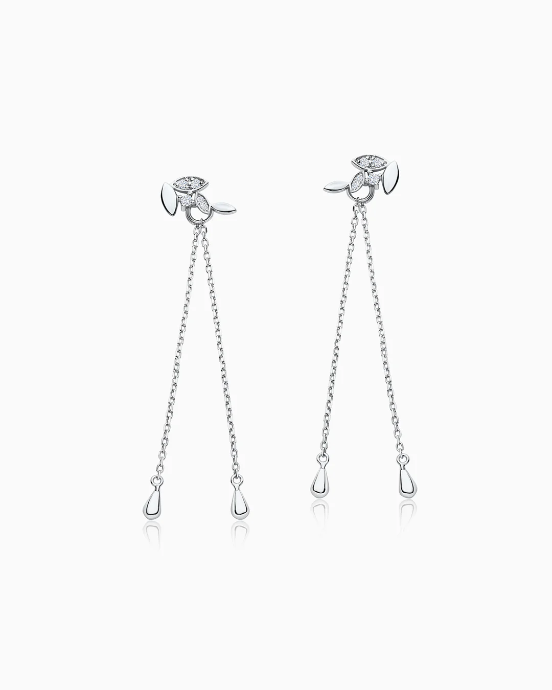 Pendientes Petite Diamonds Hojas y Cadenas en Oro Blanco de 18 Kt - Image 5
