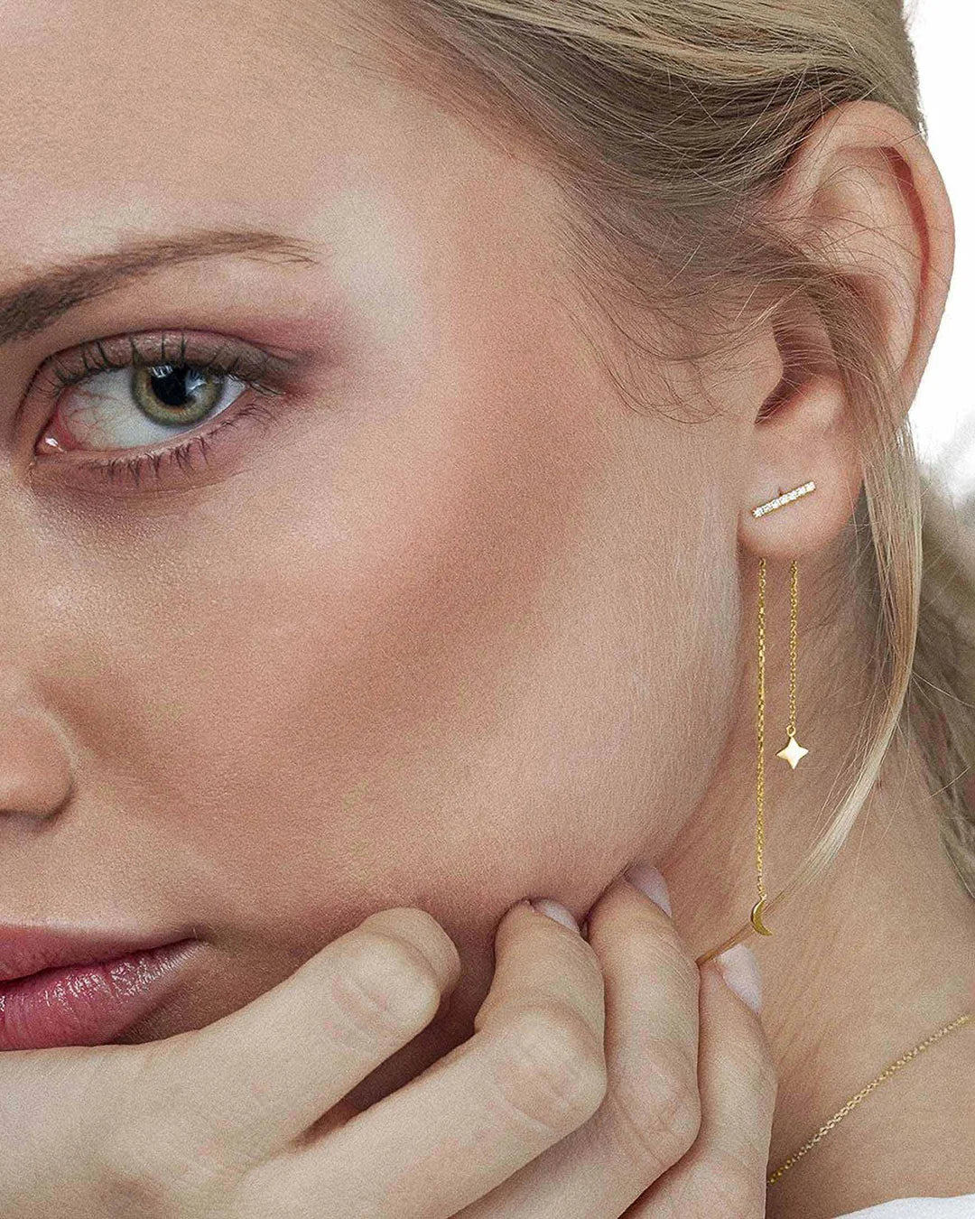 Pendientes Petite Diamonds Luna y Estrella en Oro Amarillo 18 Kt - Image 2