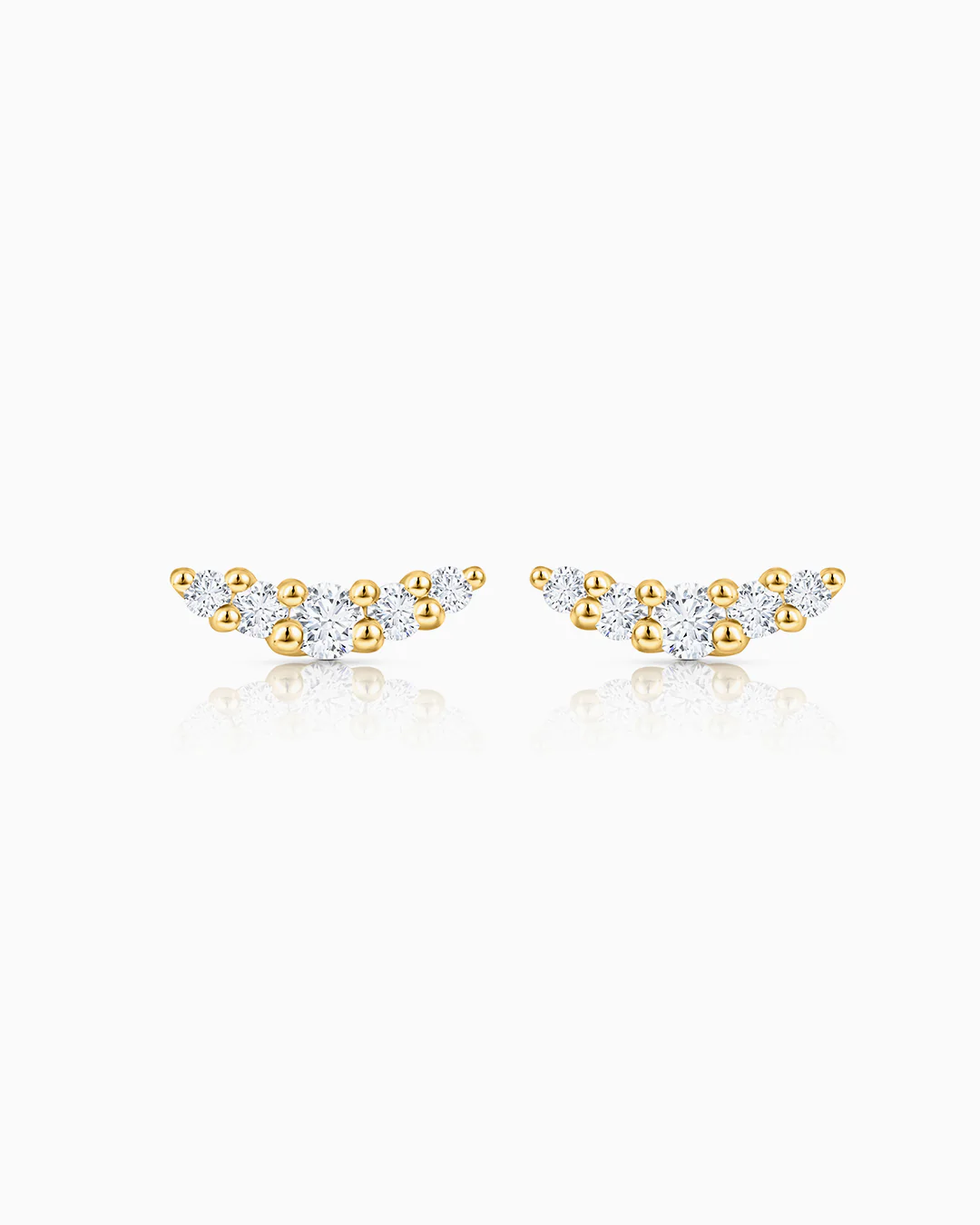 Pendientes Petite Diamonds Wave en Oro Amarillo de 18 Kt - Image 3