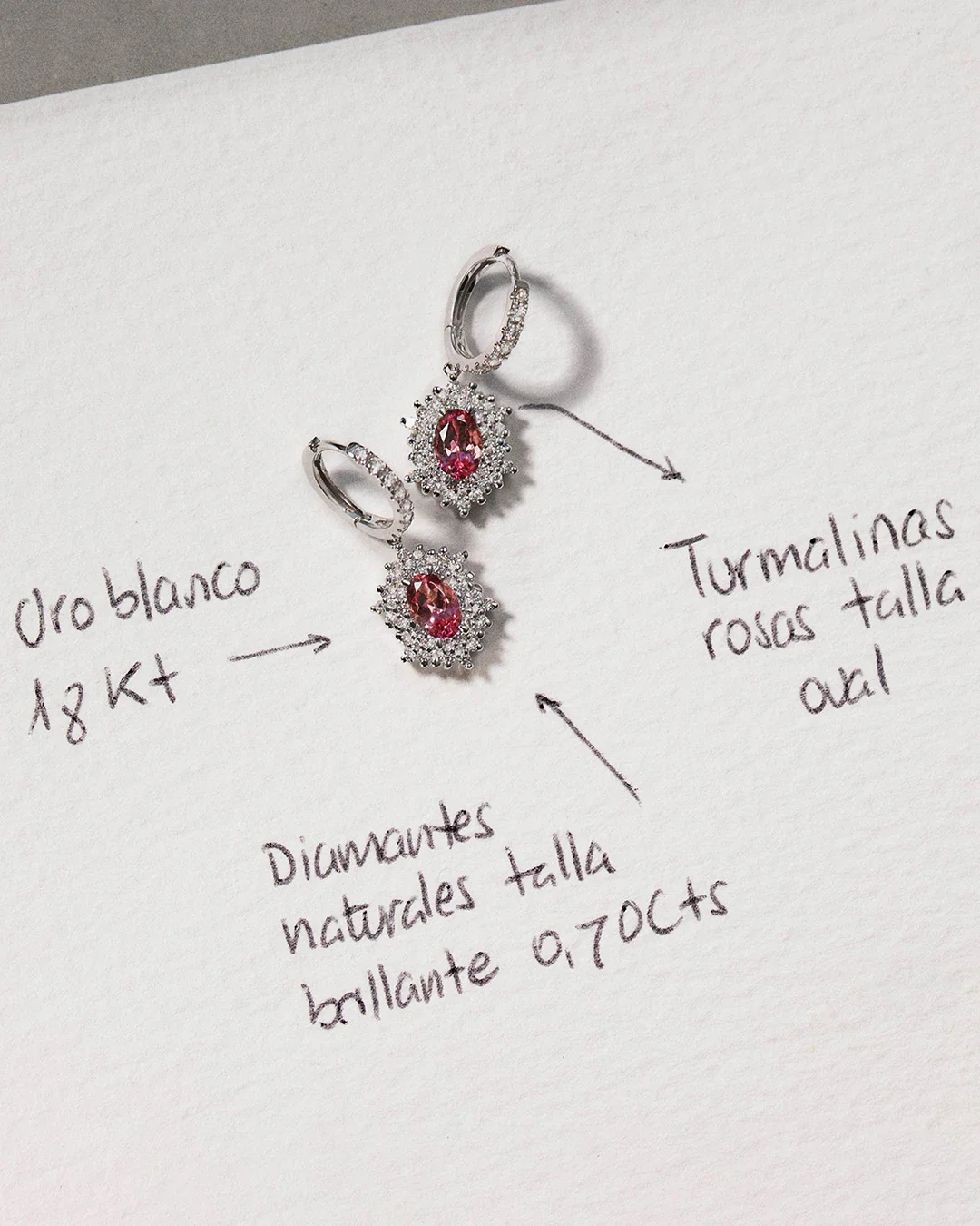 Pendientes Petra de Turmalinas Rosas y Diamantes en Oro Blanco de 18 Kt - Image 5