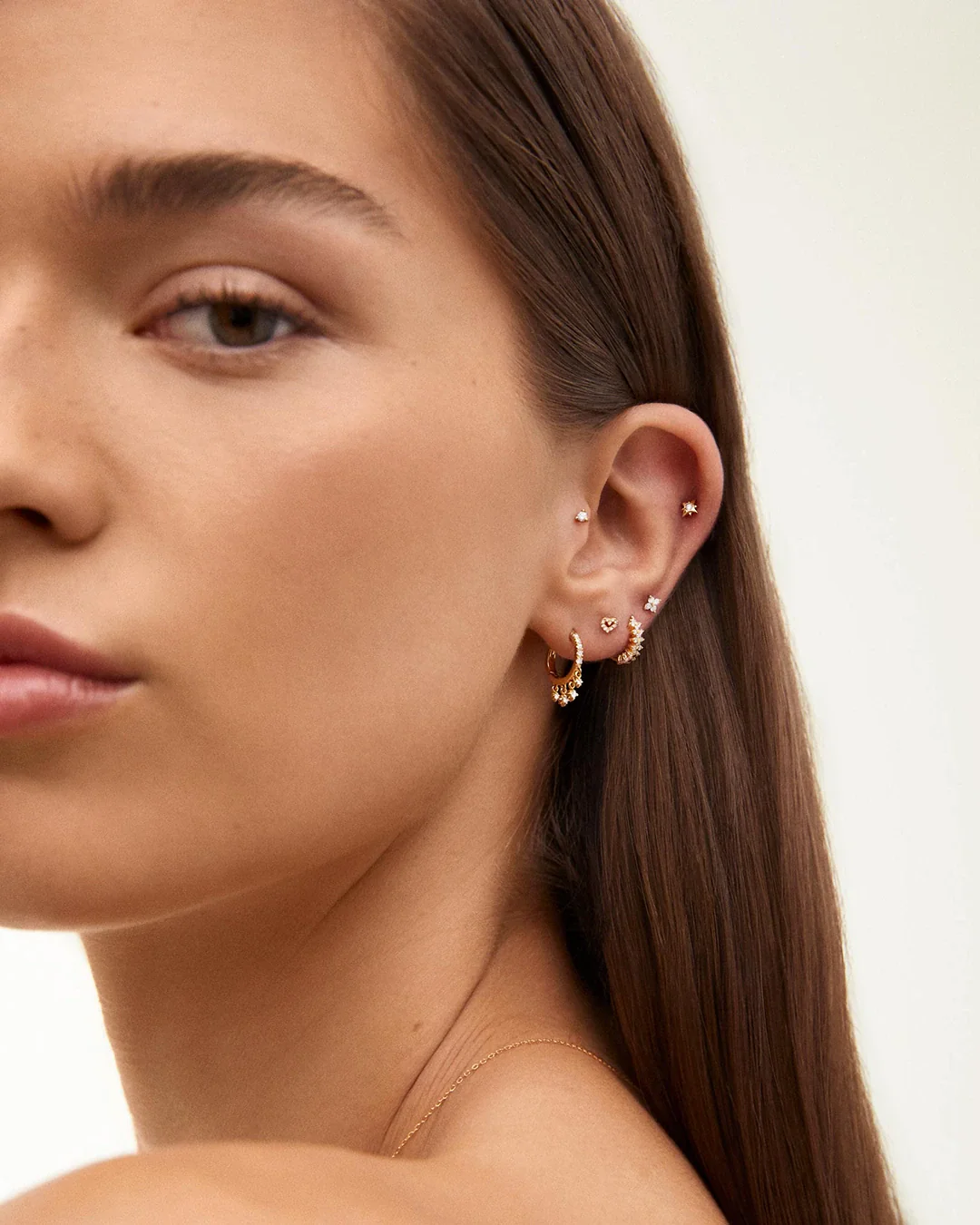 Pendientes Rosa de los Vientos Petit de Diamantes en Oro Amarillo de 18 Kt - Image 2