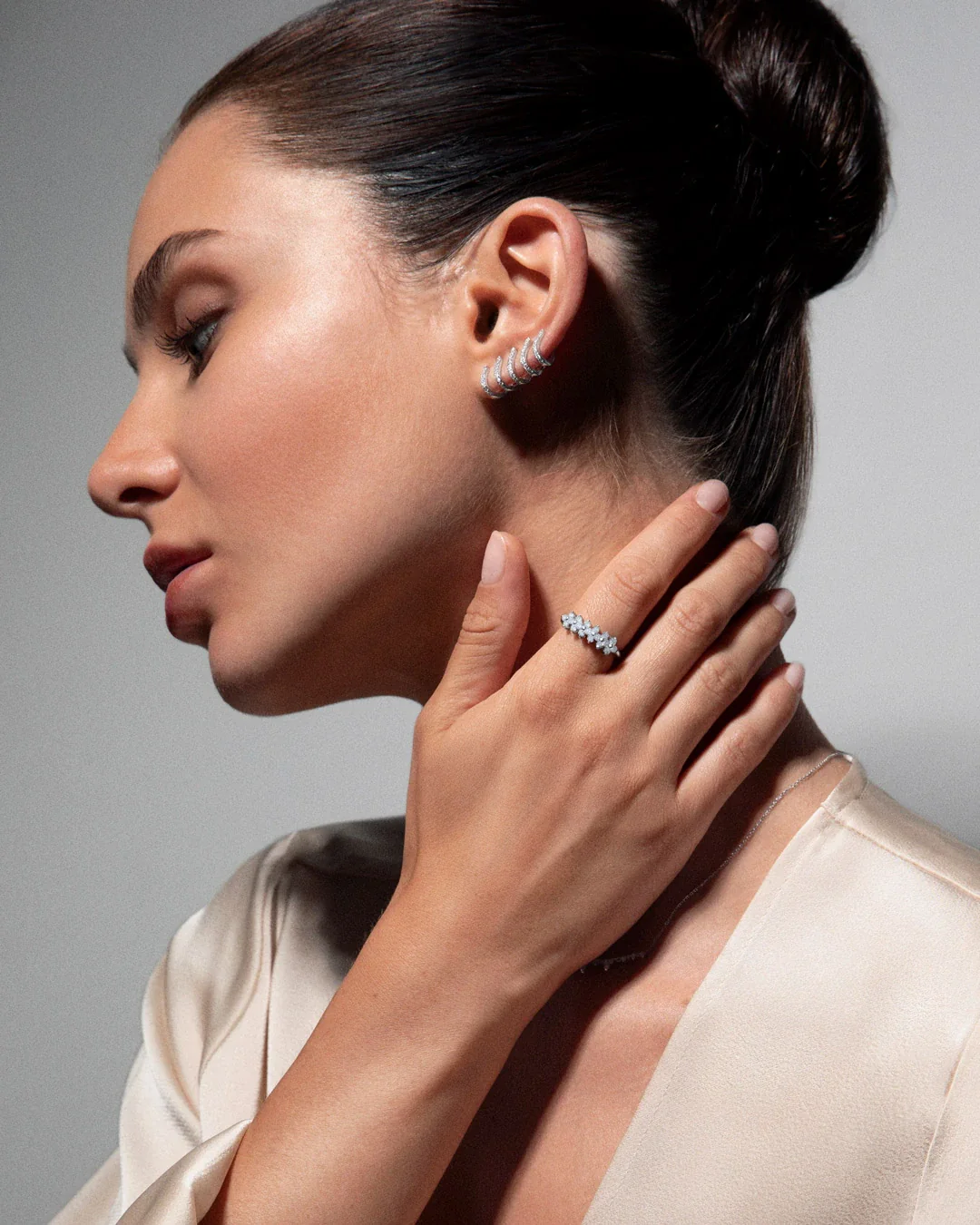 Pendientes Tourbillon de Diamantes en Oro Blanco de 18 Kt - Image 3
