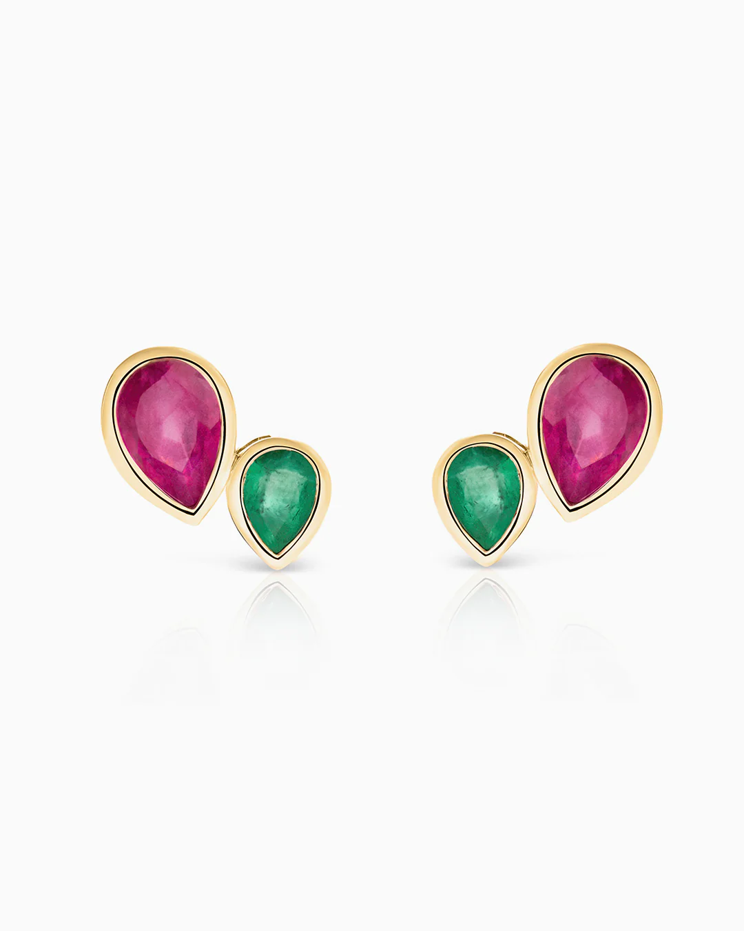 Pendientes Trepadores Nelis de Rubí y Esmeralda en Oro Amarillo de 18 Kt - Image 3