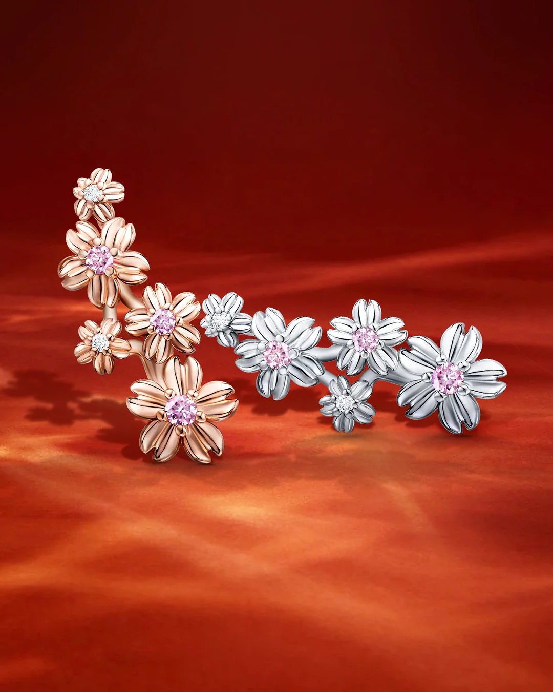 Pendientes Trepadores Sakura de Zafiros Rosas y Diamantes en Oro Rosa de 18 Kt - Image 4