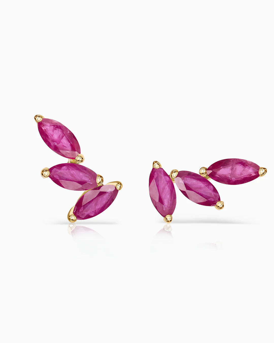 Pendientes Trepadores Tri-Marquise Rubí en Oro Amarillo de 18 Kt