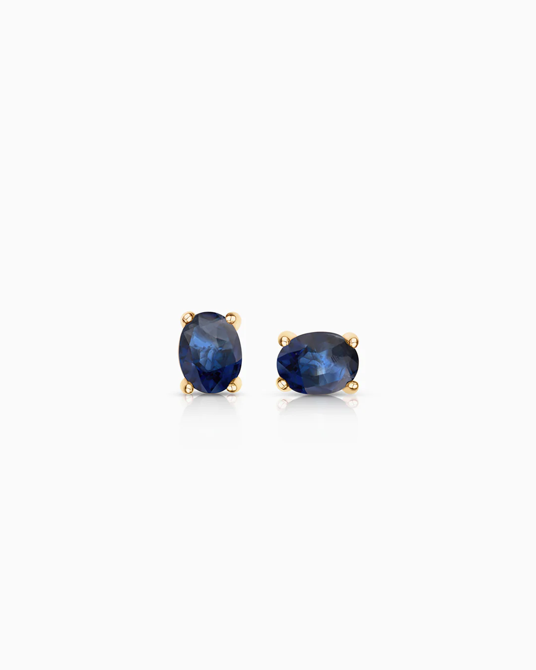 Pendientes de Zafiro Oval MINI en Oro Amarillo de 18 Kt - Image 4