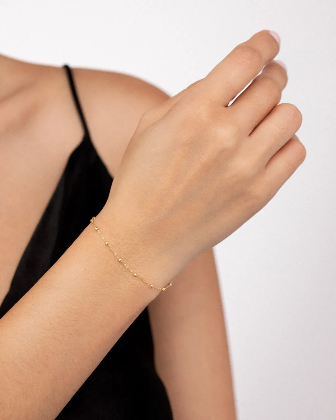 Pulsera Cadena Bolitas en Oro Amarillo de 18 Kt - Image 2