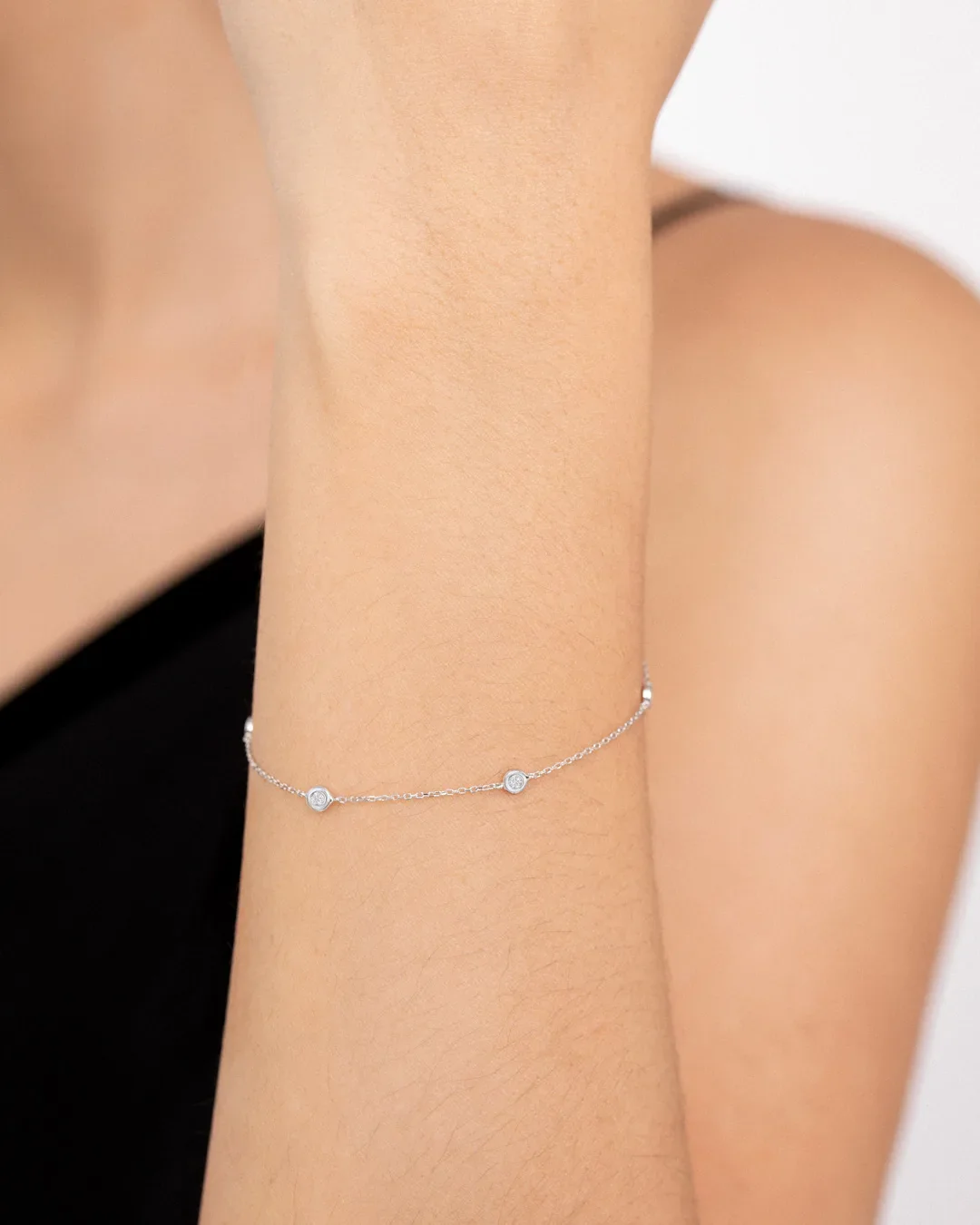 Pulsera Chatones Collection de Diamantes en Oro Blanco de 18 Kt - Image 2