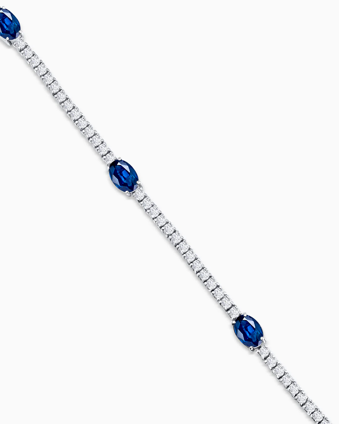 Pulsera Giselle de Zafiros y Diamantes en Oro Blanco de 18 Kt - Image 3