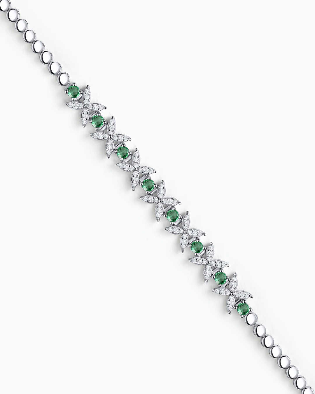 Pulsera Jasmine de Esmeraldas y Diamantes en Oro Blanco de 18 Kt - Image 4