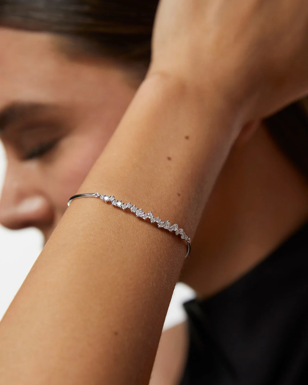 Pulsera Luz de Luna de Diamantes en Oro Blanco de 18 Kt - Image 2