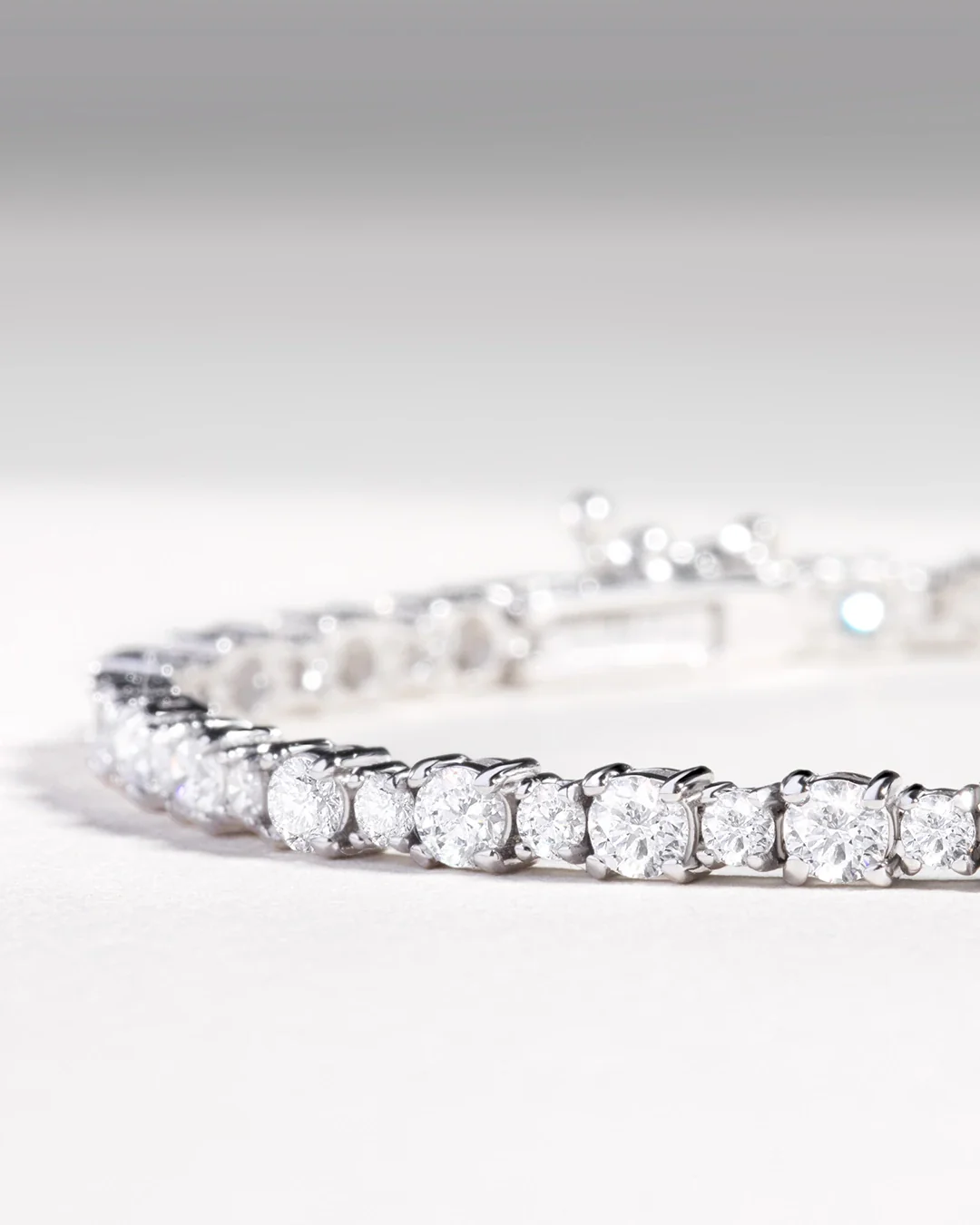 Pulsera Regina de Diamantes en Oro Blanco de 18 Kt - Image 5