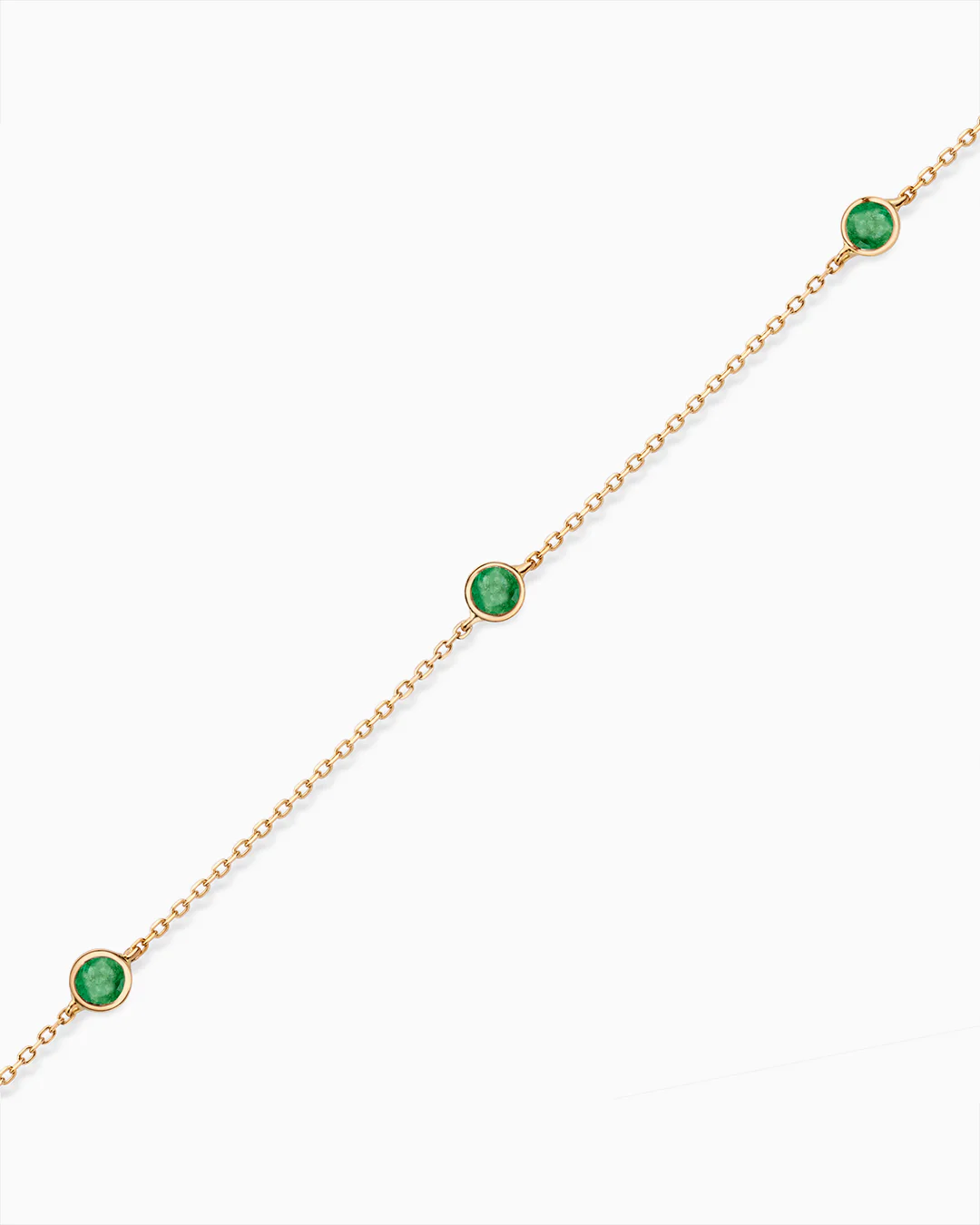 Pulsera Stud Colors de Esmeraldas en Oro Amarillo de 18 Kt - Image 4