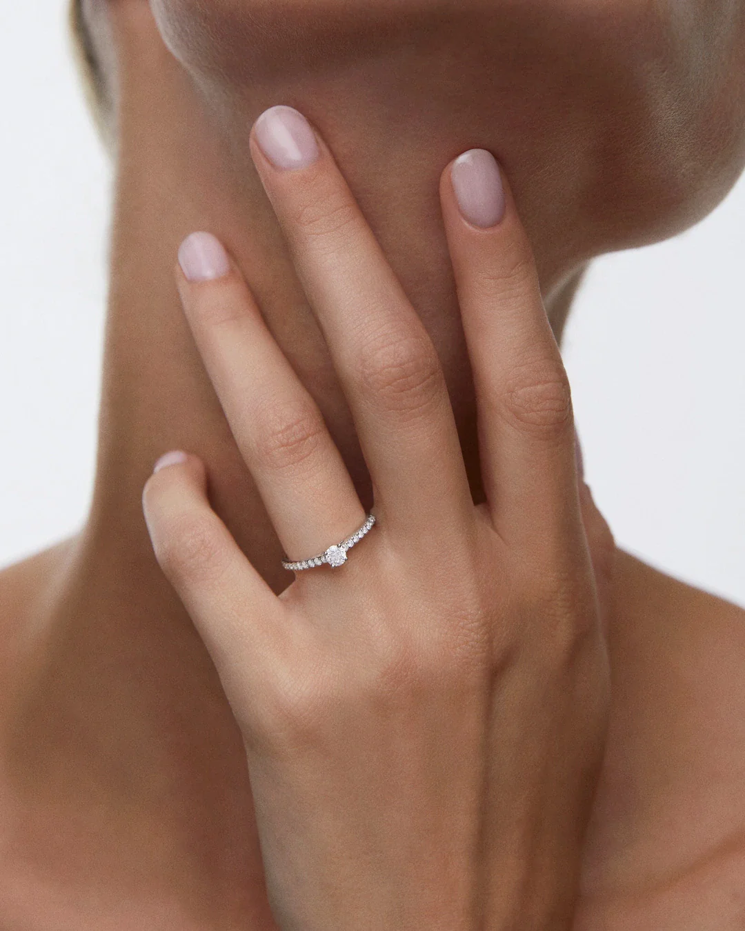 Solitario Odette de Diamantes 0,50 Cts. en Oro Blanco de 18 Kt - Image 2
