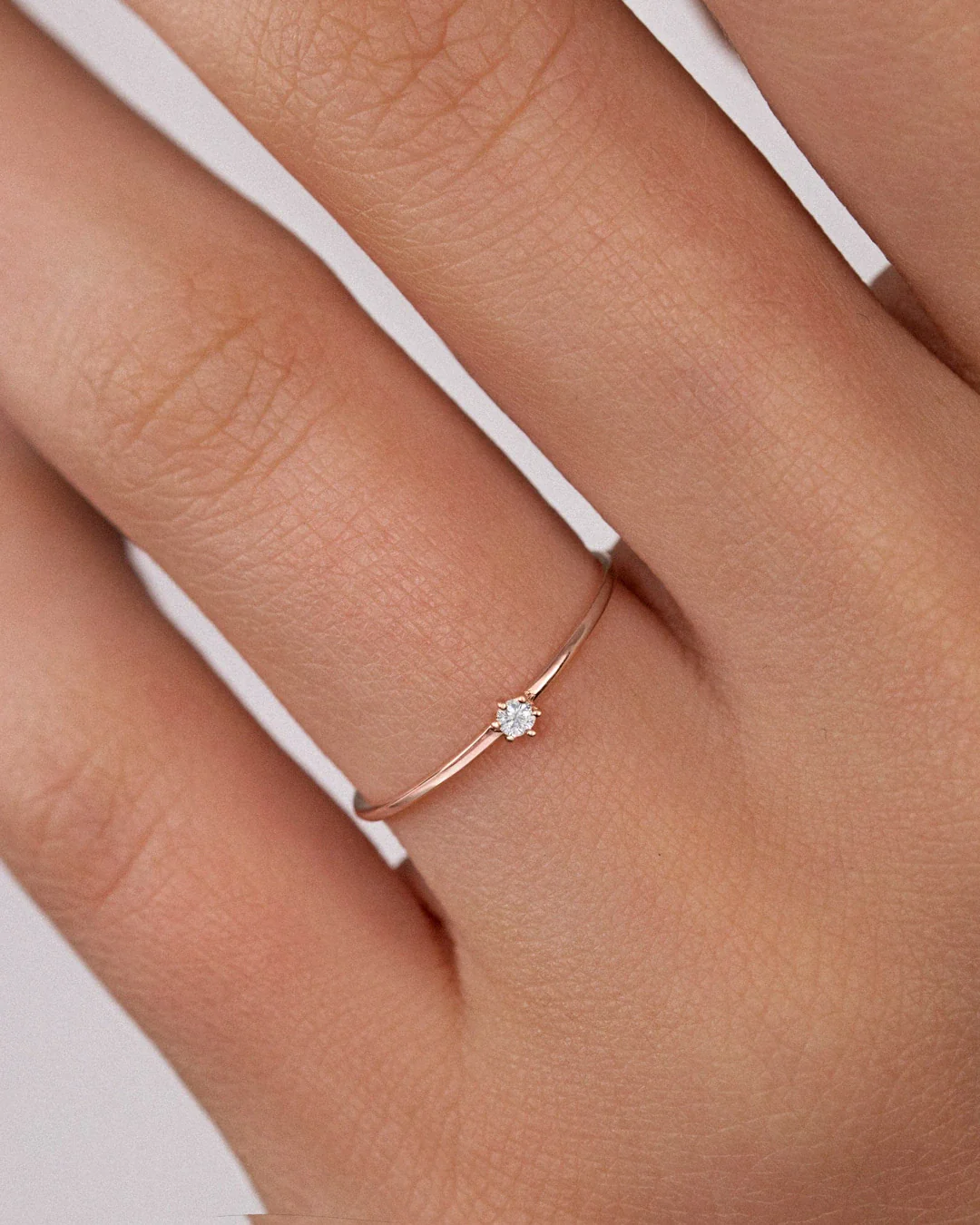 Solitario Petite Diamonds en Oro Rosa de 18 Kt - Image 2