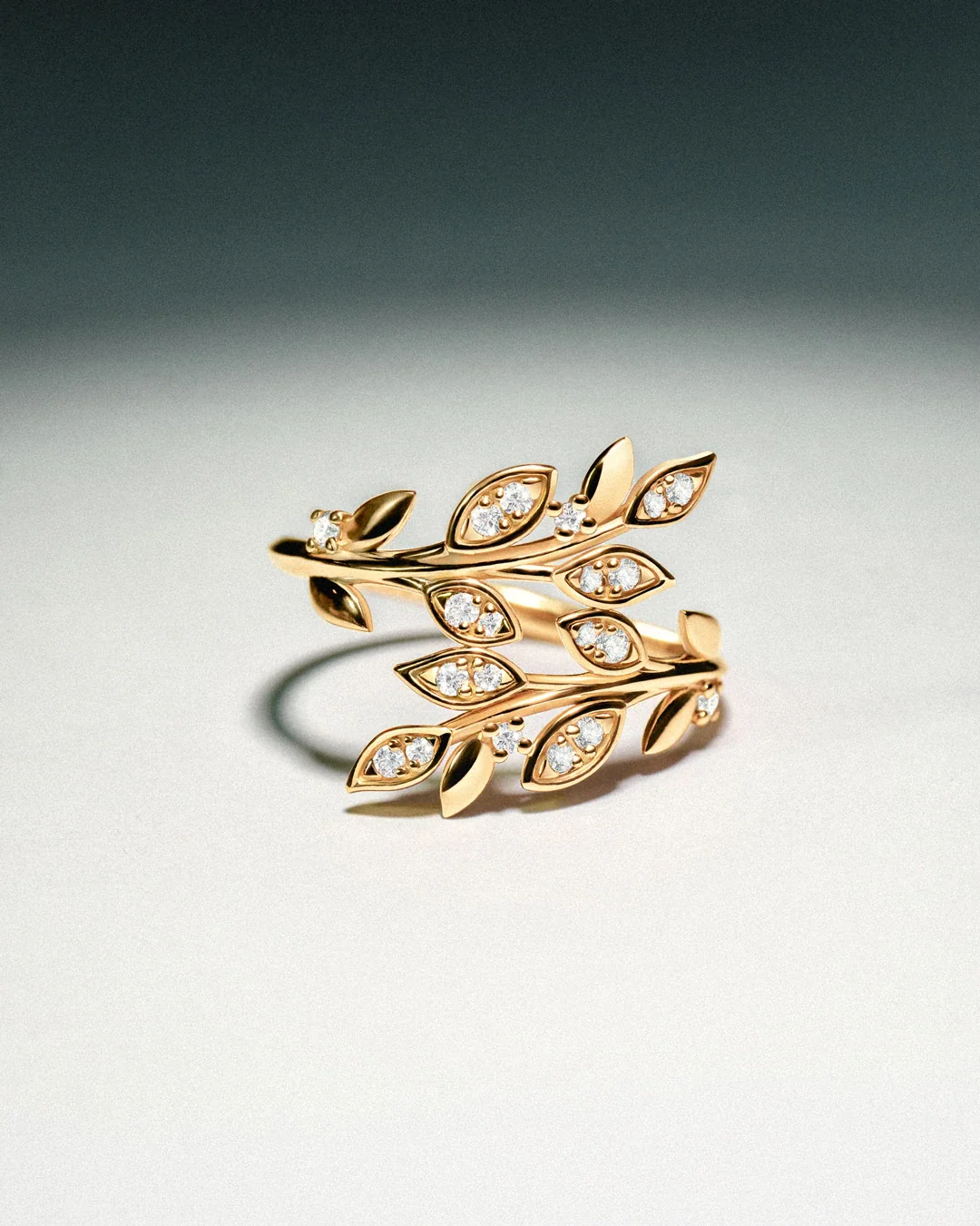 Sortija Abierta Dafne de Diamantes en Oro Amarillo de 18 Kt - Image 5
