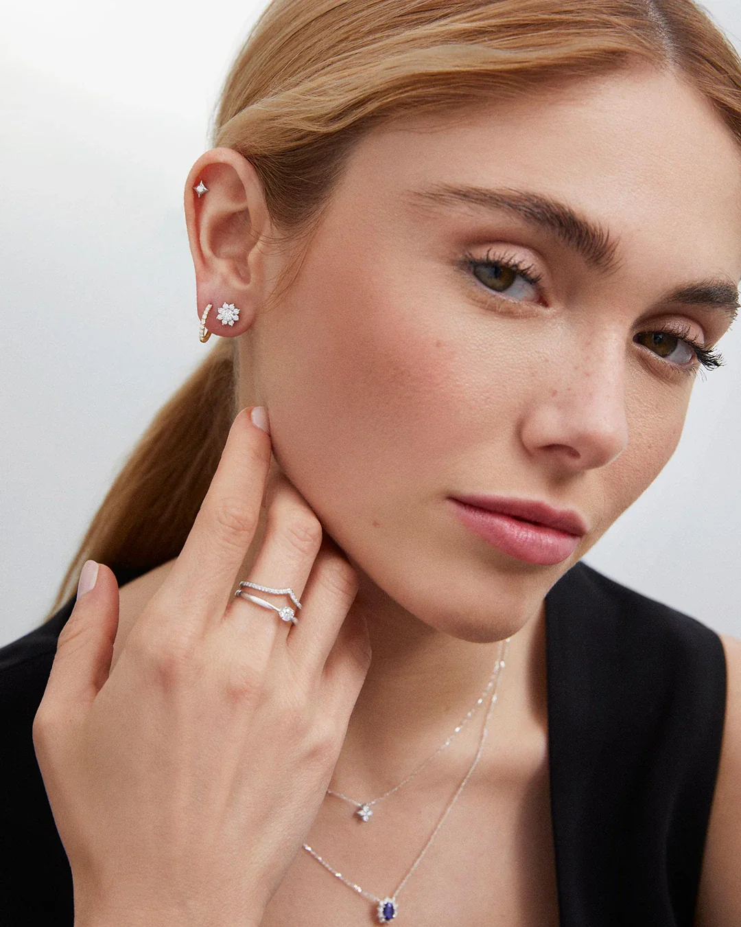 Sortija Alianza Ninette de Diamantes 0,17 Cts. en Oro Blanco de 18 Kt - Image 3