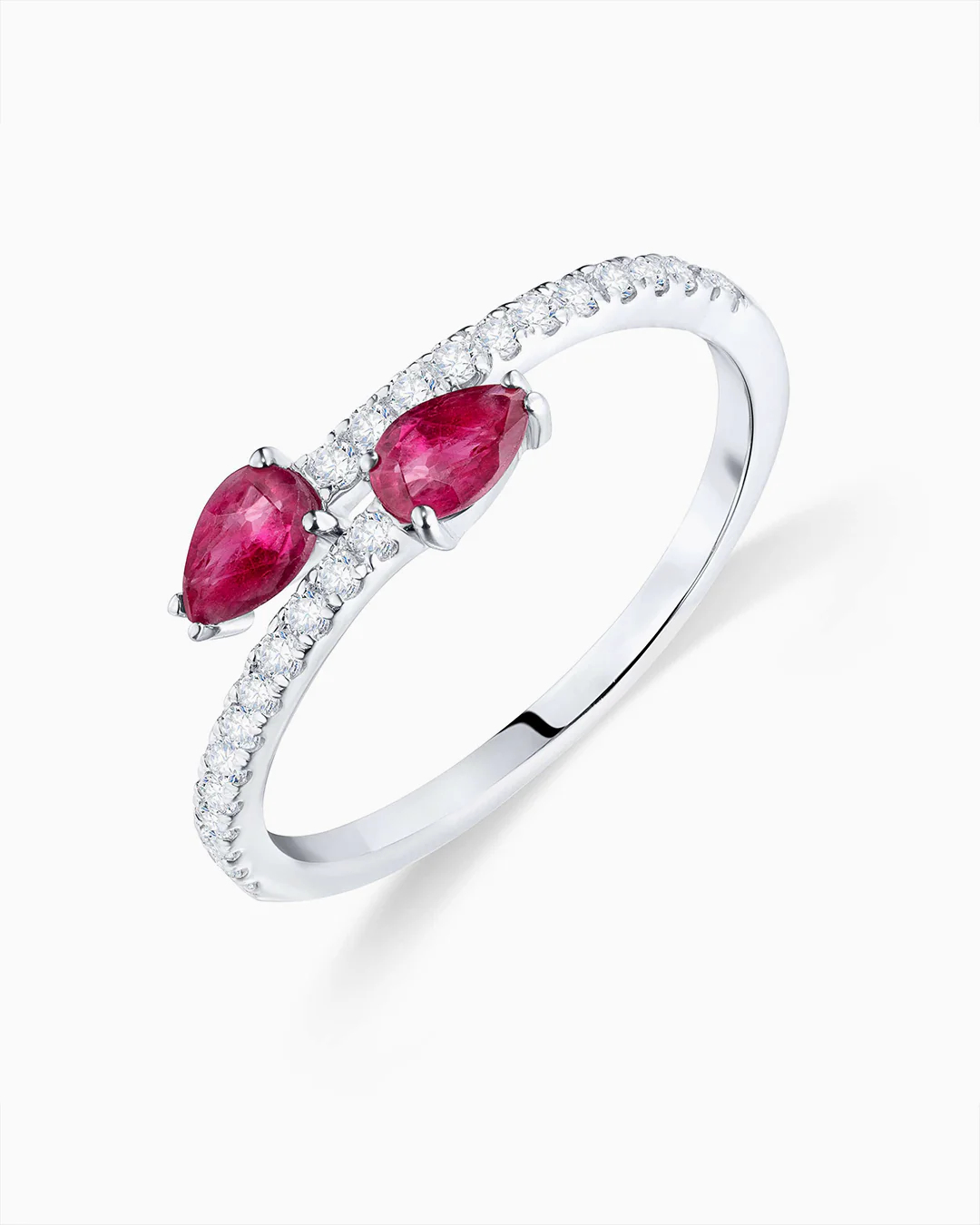Sortija Anabel de Diamantes y Rubíes en Oro Blanco de 18 Kt
