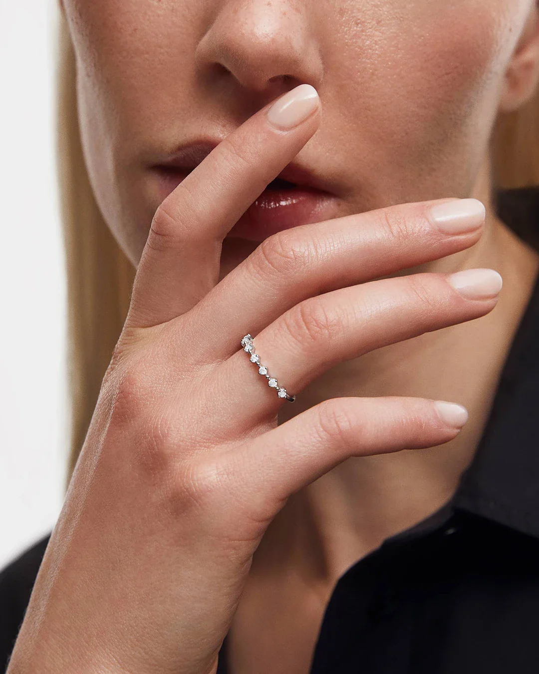 Sortija Anwen de Diamantes en Oro Blanco de 18 Kt - Image 2