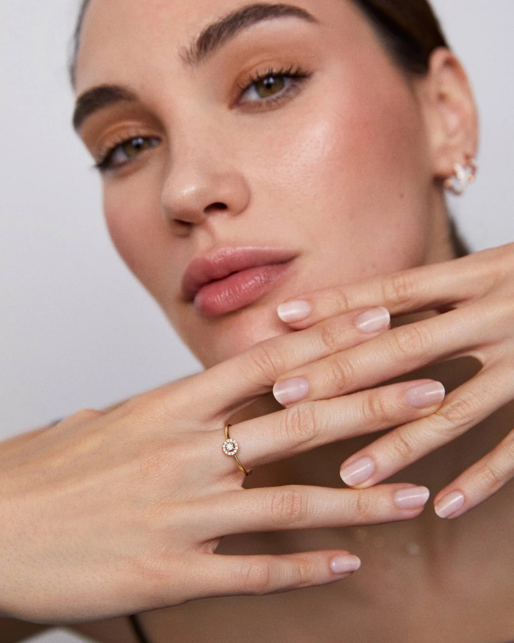 Sortija Ariadne de Diamantes en Oro Amarillo de 18 Kt - Image 3