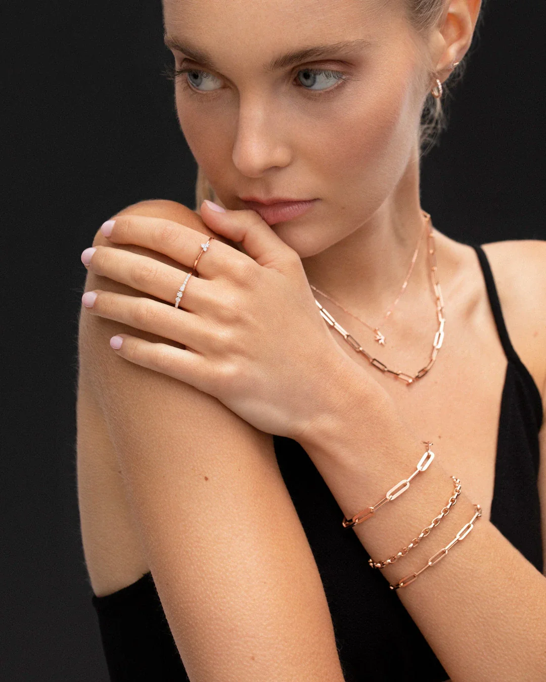 Sortija Clover de Diamantes en Oro Rosa de 18 Kt - Image 3