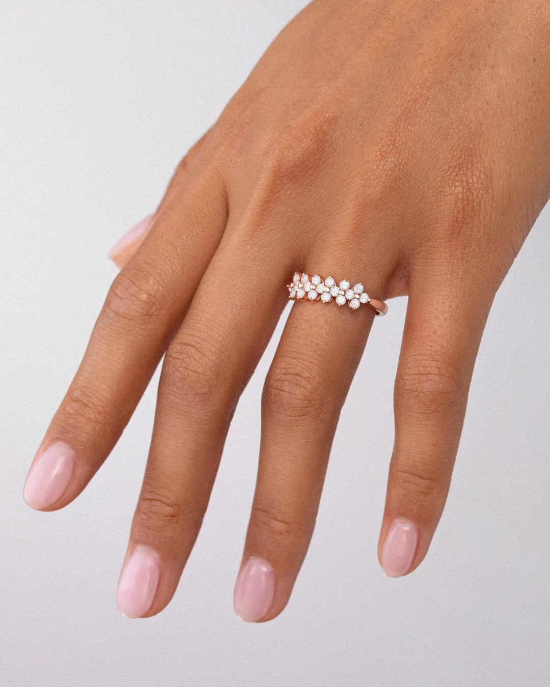 Sortija Cross de Diamantes en Oro Rosa de 18 Kt - Image 2