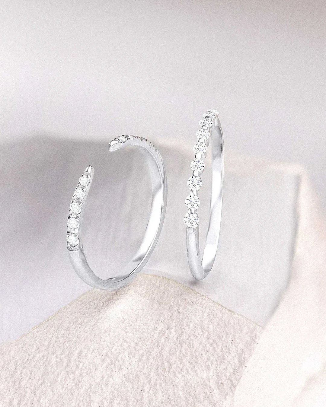 Sortija Cuff Diamonds en Oro Blanco de 18 Kt - Image 5