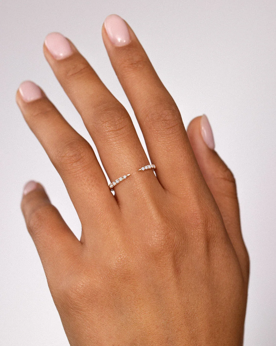 Sortija Cuff Diamonds en Oro Rosa de 18 Kt - Image 2